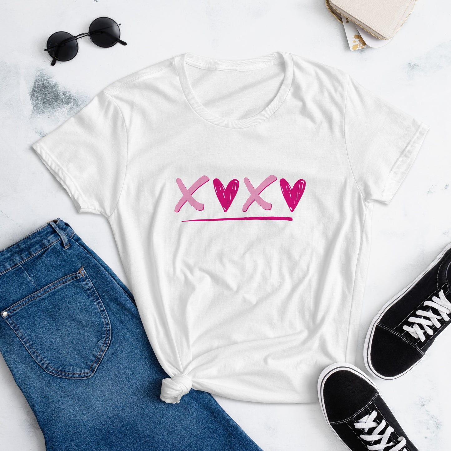 Unisex T-shirt -  XOXO